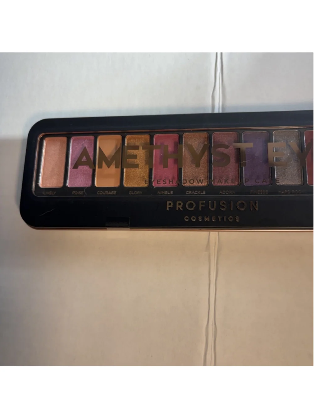 Profusion Cosmetics Amethyst Eyes 12 Shades EyeShadow Palette Purple 1166